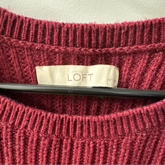 Ann Taylor LOFT Petites Maroon Crew Neck Sweater - Picture 2 of 4